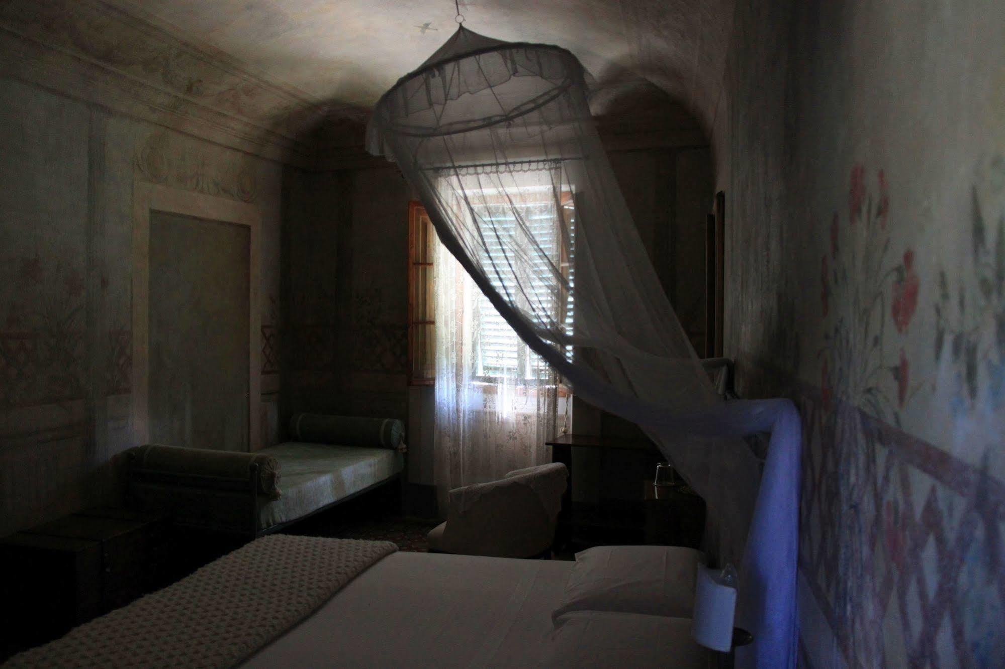 Antica Casa "Le Rondini" Bed and Breakfast Borgo a Buggiano Εξωτερικό φωτογραφία